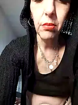 Juguetonafogosa5 online show from May 27, 2026, 5:26 am