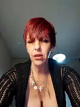 Juguetonafogosa5 online show from May 17, 2026, 8:42 pm