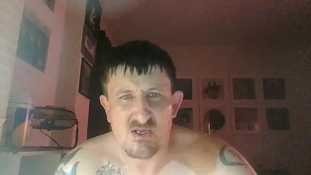 Snapshot of 2flimsy chatting on June 4, 2026, 8:08 am 2flimsy online show from June 4, 2026, 8:08 am