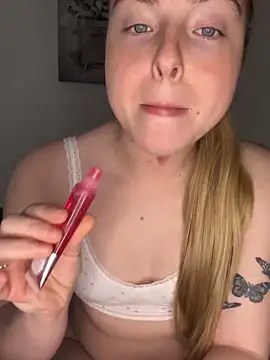 Snapshot of Bayleighjohnson18 chatting on February 1, 2026, 11:30 am Bayleighjohnson18 online show from February 1, 2026, 11:30 am