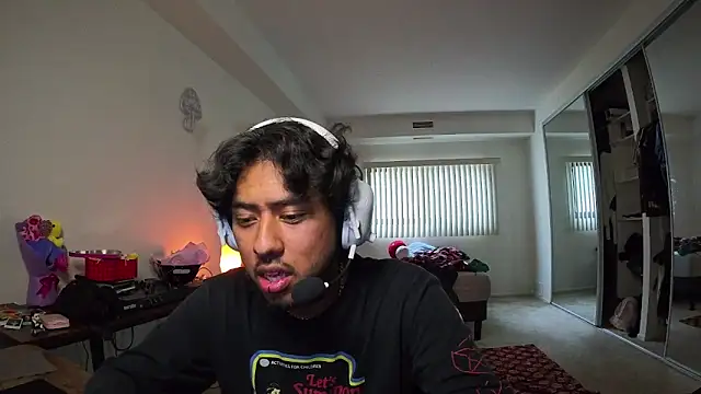 Embersboudoir online show from February 18, 2026, 9:44 pm