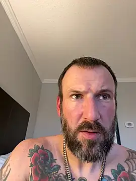 Snapshot of AverageSexFiends69 chatting on February 28, 2026, 1:00 pm AverageSexFiends69 online show from February 28, 2026, 1:00 pm