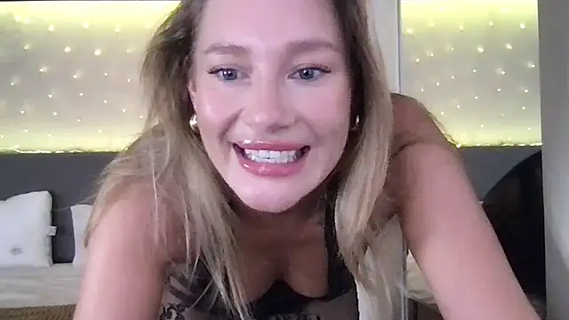 Stella muse online show from March 28, 2026, 3:07 am