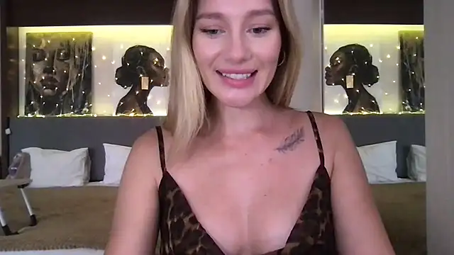 Stella muse online show from January 18, 2026, 3:43 am