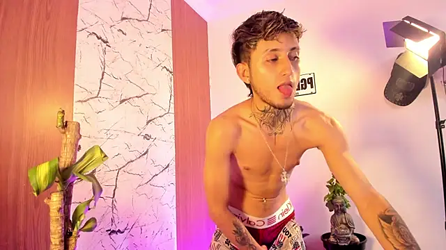 cyber novaa4 online show from April 15, 2026, 8:20 pm