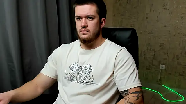 Snapshot of Well_boy chatting on February 5, 2026, 8:32 am Well boy online show from February 5, 2026, 8:32 am