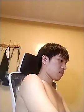 Snapshot of asian_guy67 chatting on May 15, 2026, 4:27 pm asian guy67 online show from May 15, 2026, 4:27 pm