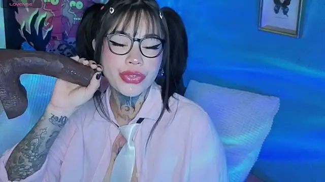 Electra Starkk online show from March 8, 2026, 1:55 am