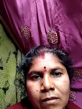 Snapshot of Hot_di97 chatting on February 20, 2026, 9:17 pm Hot di97 online show from February 20, 2026, 9:17 pm