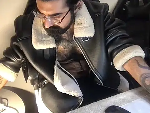 Snapshot of BlazeHart chatting on January 18, 2026, 12:19 pm BlazeHart online show from January 18, 2026, 12:19 pm