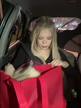 AlyssaFoxx  online show from February 7, 2026, 7:00 pm