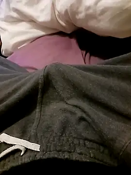 Snapshot of Hertsguy1984 chatting on February 4, 2026, 11:55 pm Hertsguy1984 online show from February 4, 2026, 11:55 pm