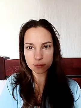 Snapshot of She-Moon chatting on February 10, 2026, 6:56 am She-Moon online show from February 10, 2026, 6:56 am