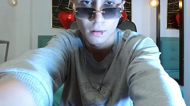 XanderGrey8 online show from February 19, 2026, 7:22 pm