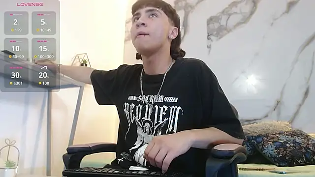 XanderGrey8 online show from March 25, 2026, 7:13 pm