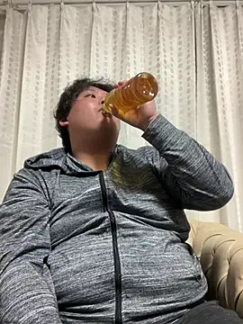 Snapshot of 82no_heya chatting on April 4, 2026, 2:45 pm 82no heya online show from April 4, 2026, 2:45 pm