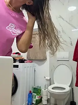 Missolevelvet online show from March 5, 2026, 6:48 pm