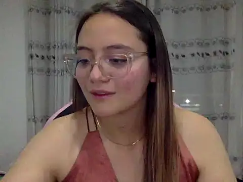 LOLA R  online show from February 14, 2026, 12:22 am