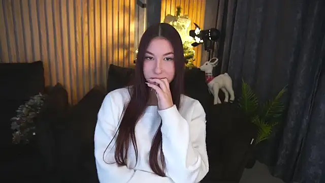 LeilaCrosss online show from January 12, 2026, 2:13 pm