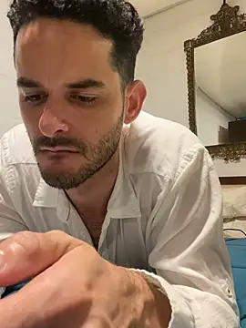 Snapshot of gatoquiles chatting on February 21, 2026, 6:10 pm gatoquiles online show from February 21, 2026, 6:10 pm