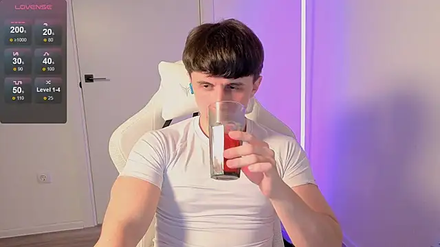 first mark online show from April 19, 2026, 10:01 pm