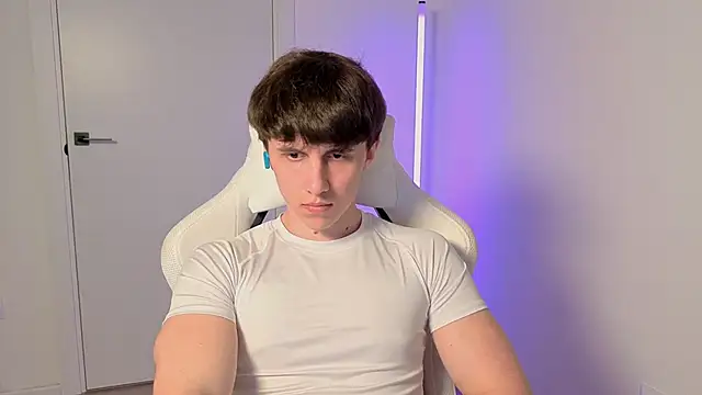 first mark online show from May 14, 2026, 5:32 pm