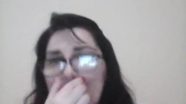 HotMonica online show from April 9, 2026, 3:40 pm