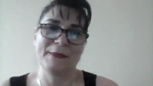 HotMonica online show from April 8, 2026, 12:17 pm