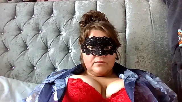 Mr-N-Mrs Smithh online show from April 28, 2026, 11:58 am