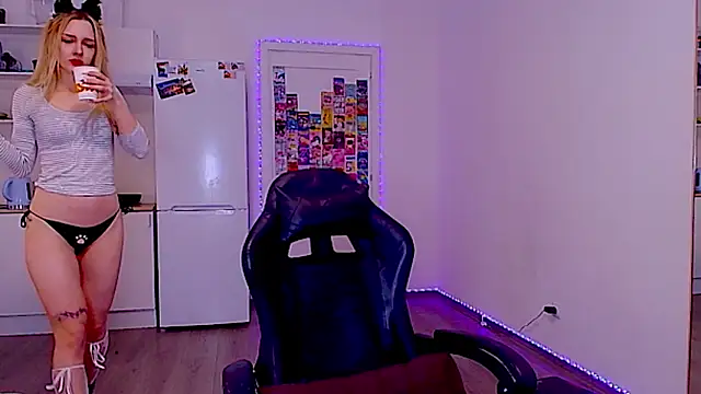 Snapshot of sailormoon666_ chatting on February 21, 2026, 12:56 am sailormoon666 online show from February 21, 2026, 12:56 am