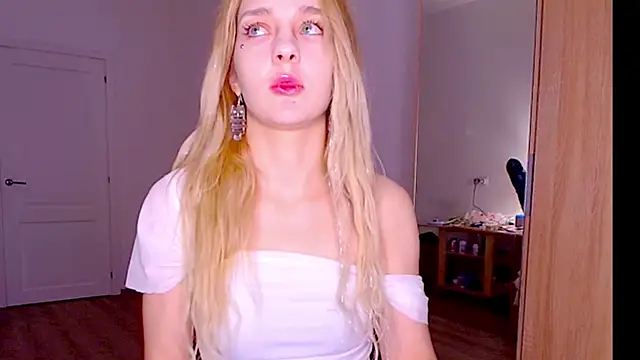 Snapshot of sailormoon666_ chatting on January 16, 2026, 10:25 pm sailormoon666 online show from January 16, 2026, 10:25 pm