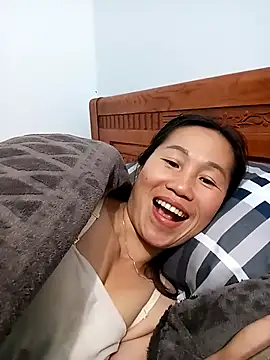 Snapshot of CML93 chatting on February 5, 2026, 1:51 pm CML93 online show from February 5, 2026, 1:51 pm