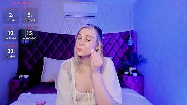 SusanBev online show from March 4, 2026, 6:21 am