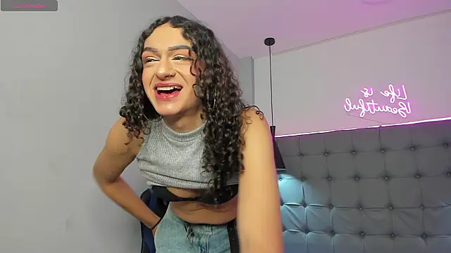 Snapshot of scarletcherry18 chatting on February 26, 2026, 3:28 am scarletcherry18 online show from February 26, 2026, 3:28 am