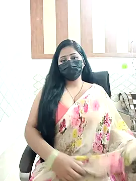 Cute purnima143 online show from March 18, 2026, 1:57 pm