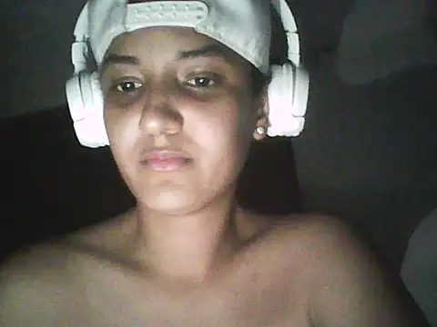 Camilita2112 online show from January 12, 2026, 4:41 am