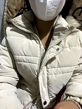 LinLin220 online show from January 13, 2026, 1:20 am