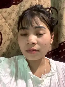 LinLin220 online show from January 12, 2026, 7:48 am