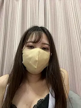 Snapshot of Runa_channel chatting on January 12, 2026, 9:31 pm Runa channel online show from January 12, 2026, 9:31 pm