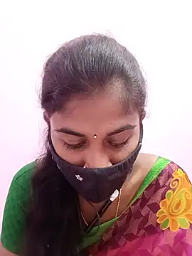 Snapshot of Tamil_Hot_RoyalQueen chatting on May 29, 2026, 6:03 pm Tamil Hot RoyalQueen online show from May 29, 2026, 6:03 pm