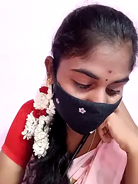 Snapshot of Tamil_Hot_RoyalQueen chatting on April 29, 2026, 5:30 pm Tamil Hot RoyalQueen online show from April 29, 2026, 5:30 pm