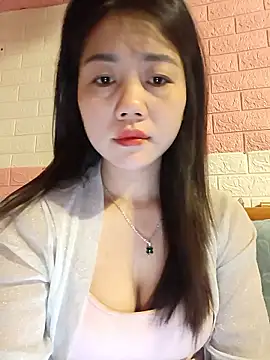 Ngocmai lazdy online show from February 11, 2026, 12:54 am