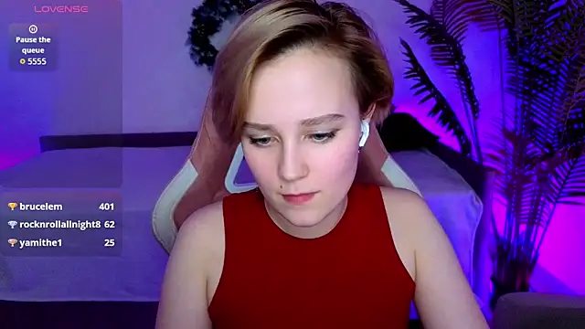 Ellie Heavenly online show from February 1, 2026, 7:17 am