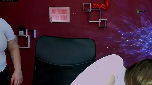 Snapshot of miles_candy chatting on February 19, 2026, 8:17 pm miles candy online show from February 19, 2026, 8:17 pm