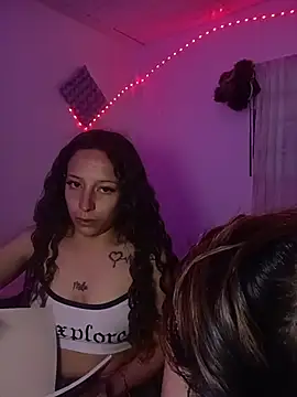 AlexxaAndRileyy online show from June 12, 2026, 9:34 pm