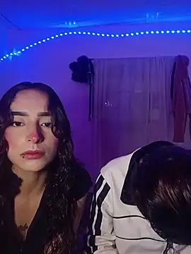 AlexxaAndRileyy online show from June 6, 2026, 7:41 pm