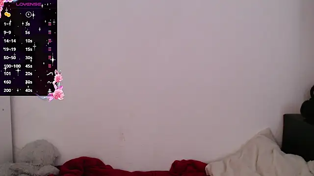 Mia lou05 online show from May 28, 2026, 4:24 pm