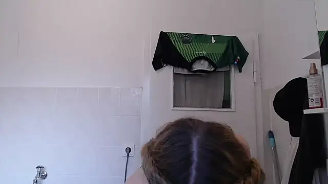 Mia lou05 online show from May 10, 2026, 4:16 am