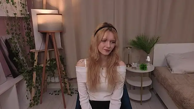 Snapshot of JuanaSumma chatting on April 13, 2026, 6:06 am JuanaSumma online show from April 13, 2026, 6:06 am