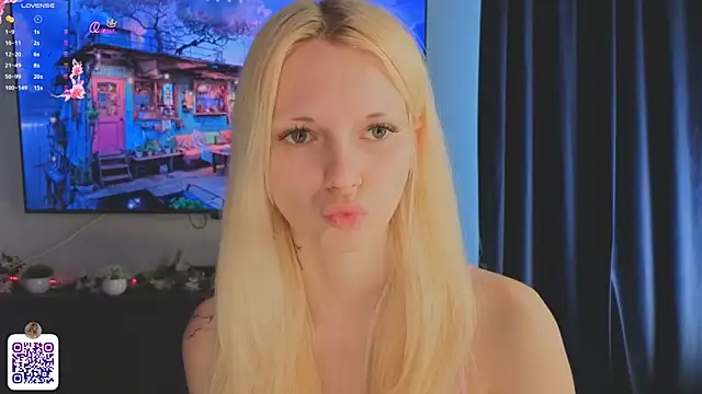 JuanaSumma online show from June 26, 2026, 6:08 am